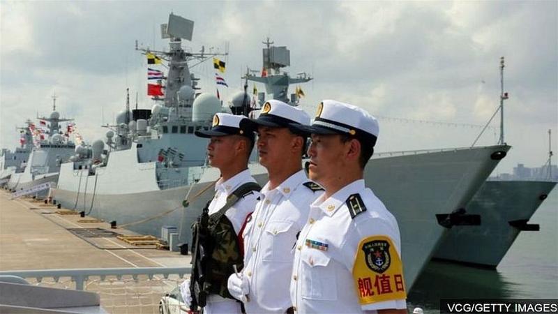 Bản quyền hình ảnh VCG/GETTY IMAGES Image caption Hải quân Trung Quốc trong một cuộc trình diễn lực lượng vào năm 2018